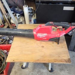 milwaukee fuel blower  M 18