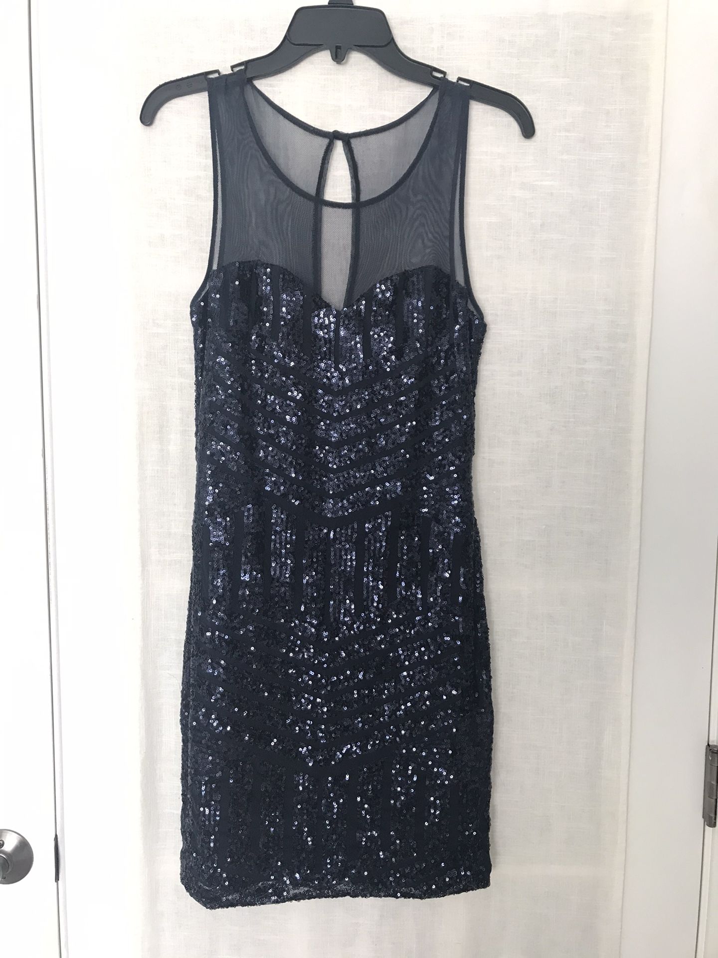 Do you blue sequin cocktail dress