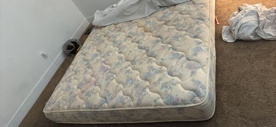 King size bed top mattress