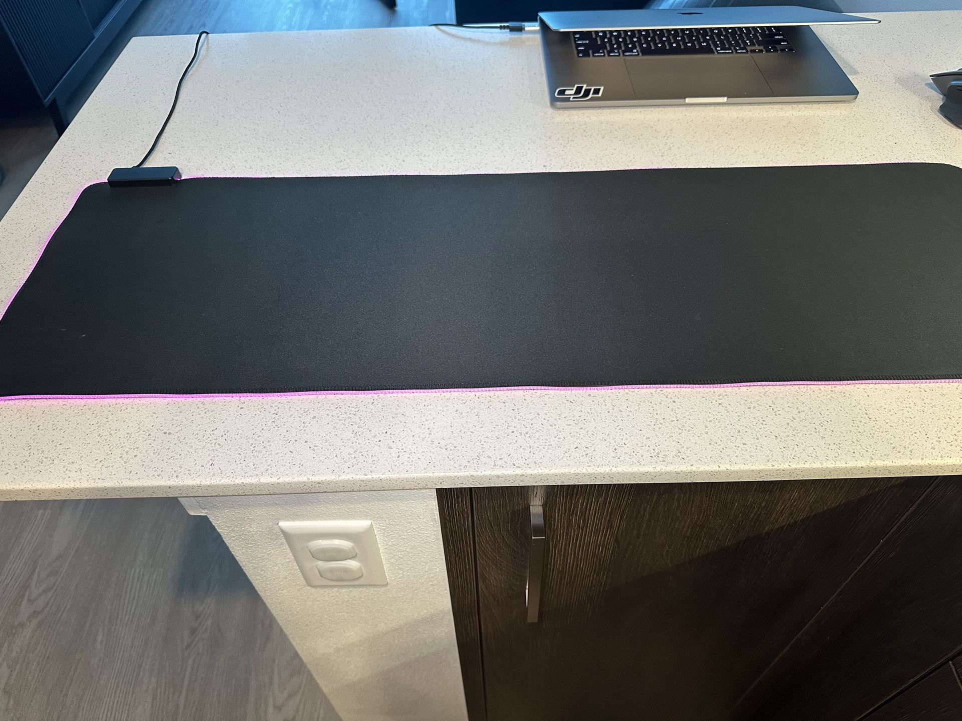 Razer RGB Gaming Mouse Pad – Extended Size