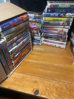 DISNEY VHS FILL A BOX for 10$( 12 per box )