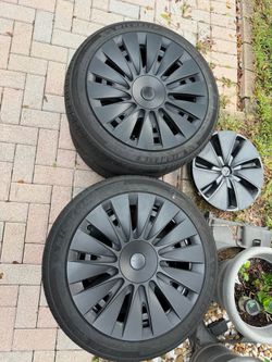 Tesla model 3 highland wheels and tires