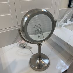 Light Up Vanity Mirror