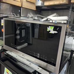 Microwave, Standard 30’ Over The Range LG Stainless Steel New 