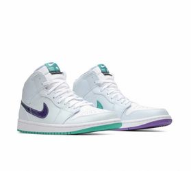 Gym shoes
