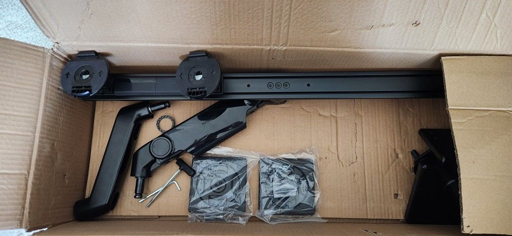 Humanscale M8.1 Dual Monitor Arm