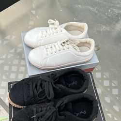 Woman’s Casual shoes size 7 - 7.5