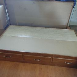 Twin Bed With Drawers 