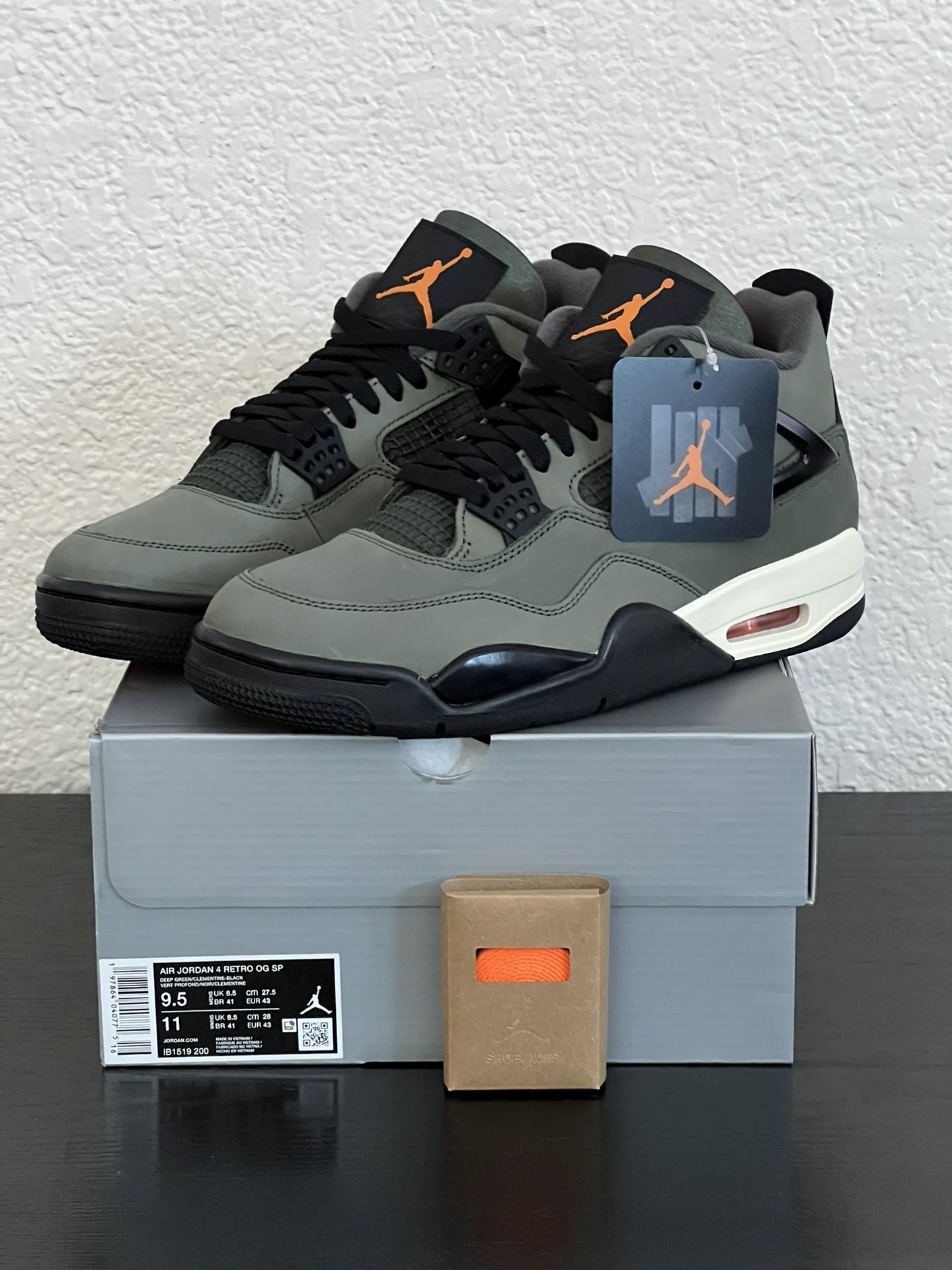 Jordan 4 Retro OG SP x Undefeated (2025) Size 9.5 In Men