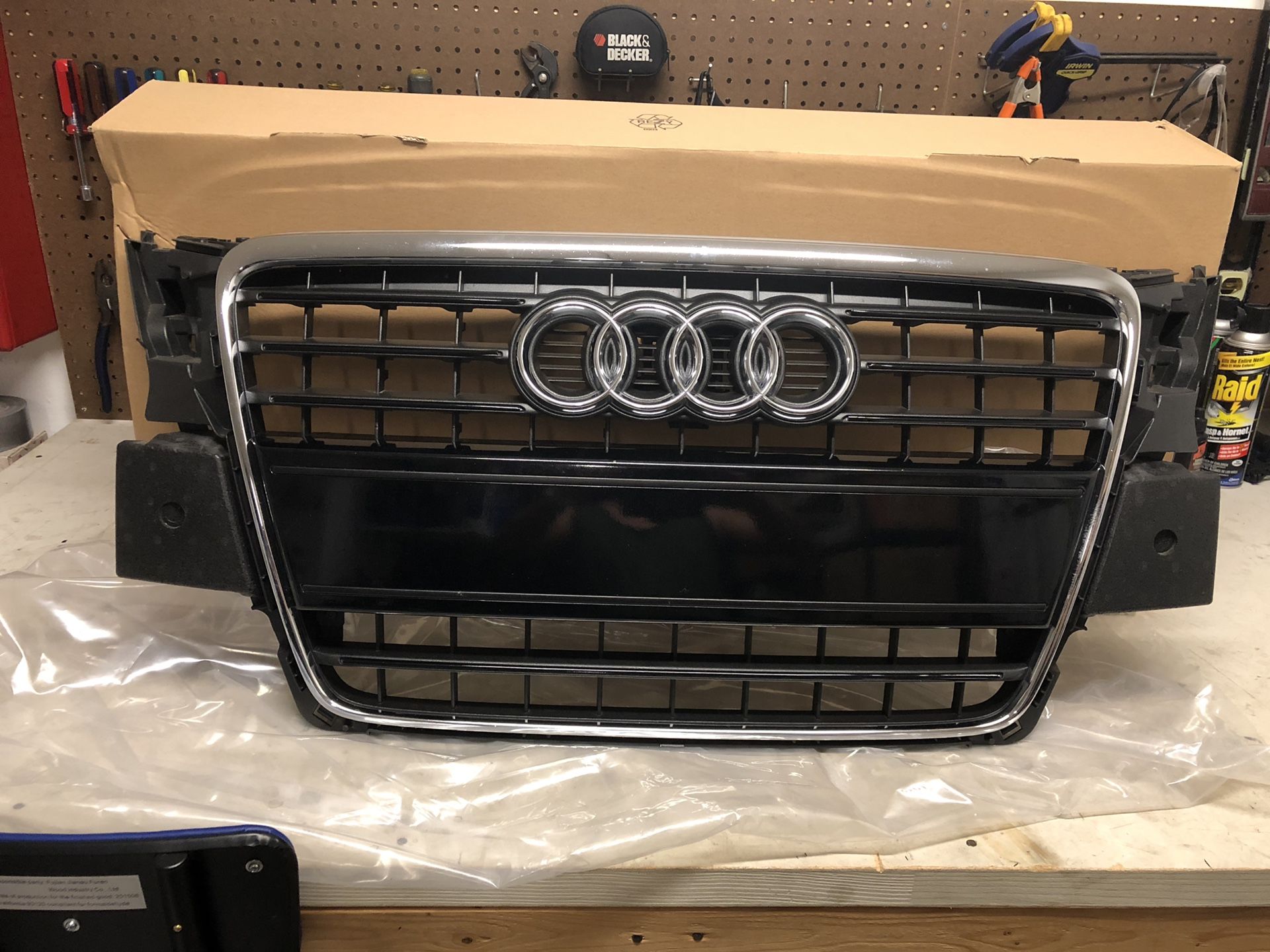 Audi A4 B8 OEM (Stock) Front Grille black optics