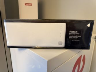 APPLE 13” MACBOOK RECHARGEABLE BATTERY (WHITE)