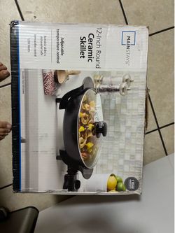 Ceramic skillet