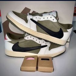 New Travis Scott Men’s 10.5 