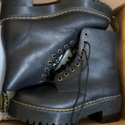 Dr Marten Boots Women’s 