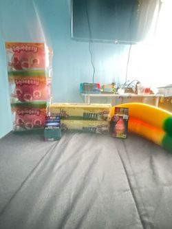 Squeezy and Needohs