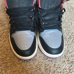Nike AJ1 Air Jordan 1 Mid-Top Black/Cement