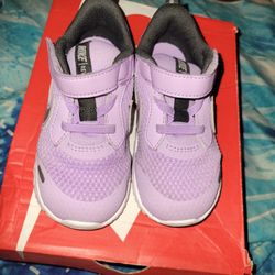 Nike  Revolution 9c Litle Girls Excellent Condition Smoking Pet Free ‼️ Like New Used One Time $20
