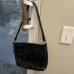 The ask beautiful women’s black shoulder bag Like New