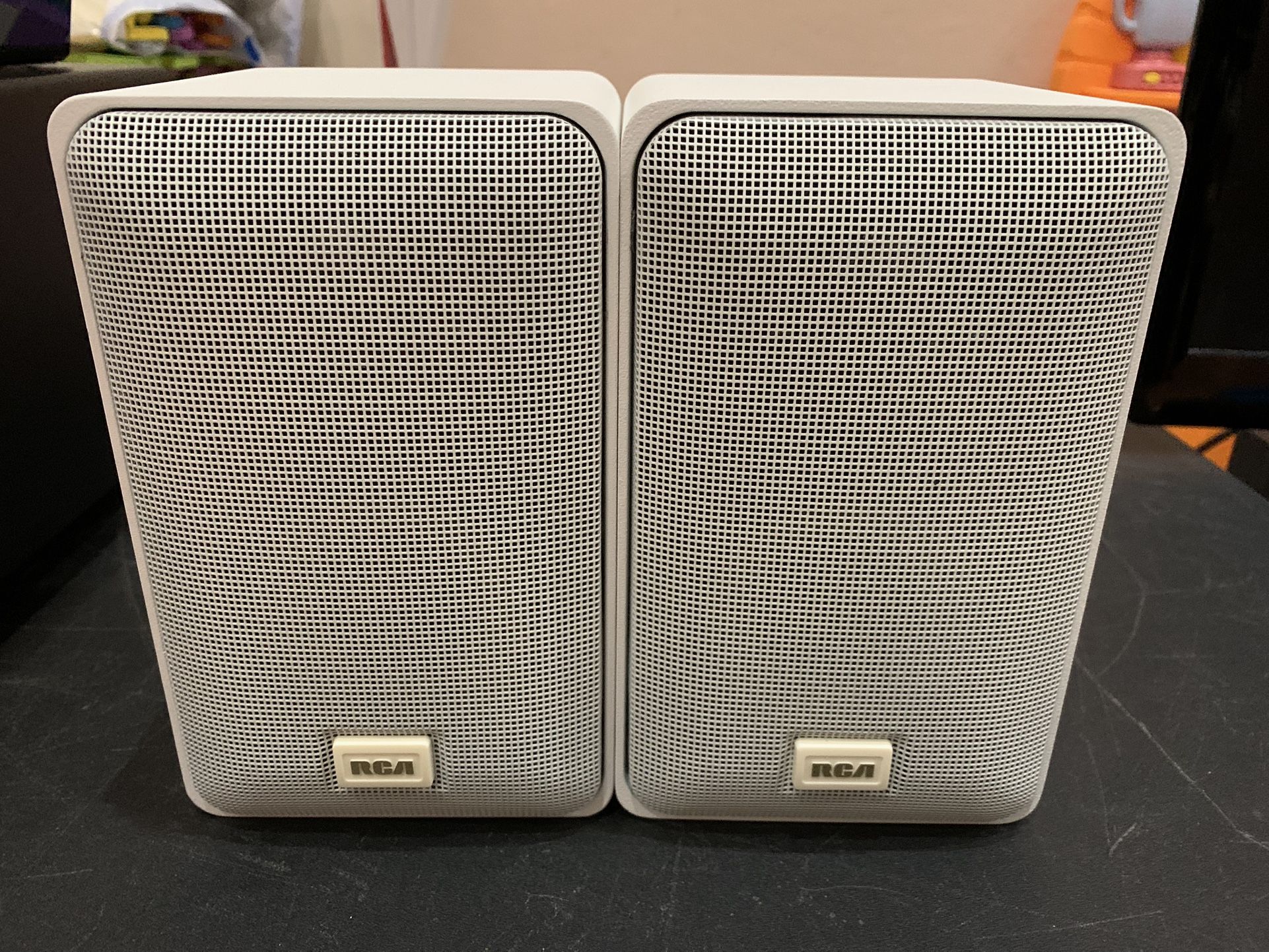 RCA (RADIO SHACK) INDOOR /OUTDOOR SPEAKERS (40-5002)