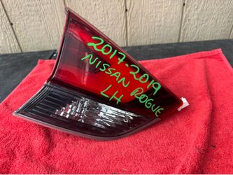 2017 2018 2019 NISSAN ROGUE LEFT SIDE TAIL LIGHT OEM USED