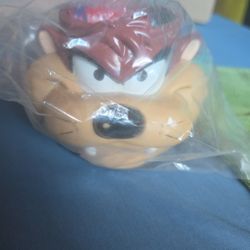 1992/1993 Warner Bros. Looney Tunes Taz (Tasmanian Devil) 3D Plastic Mug