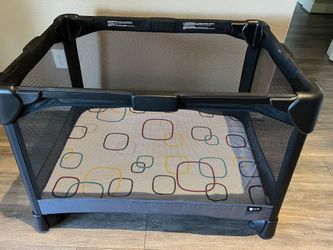 Portable Bassinet/Playpen
