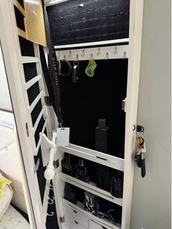 Mirror storage