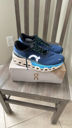 On Cloud Size 9 very good condition