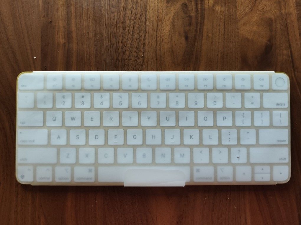 New Apple Magic Keyboard with Touch ID (USB-C Cable Not Included)