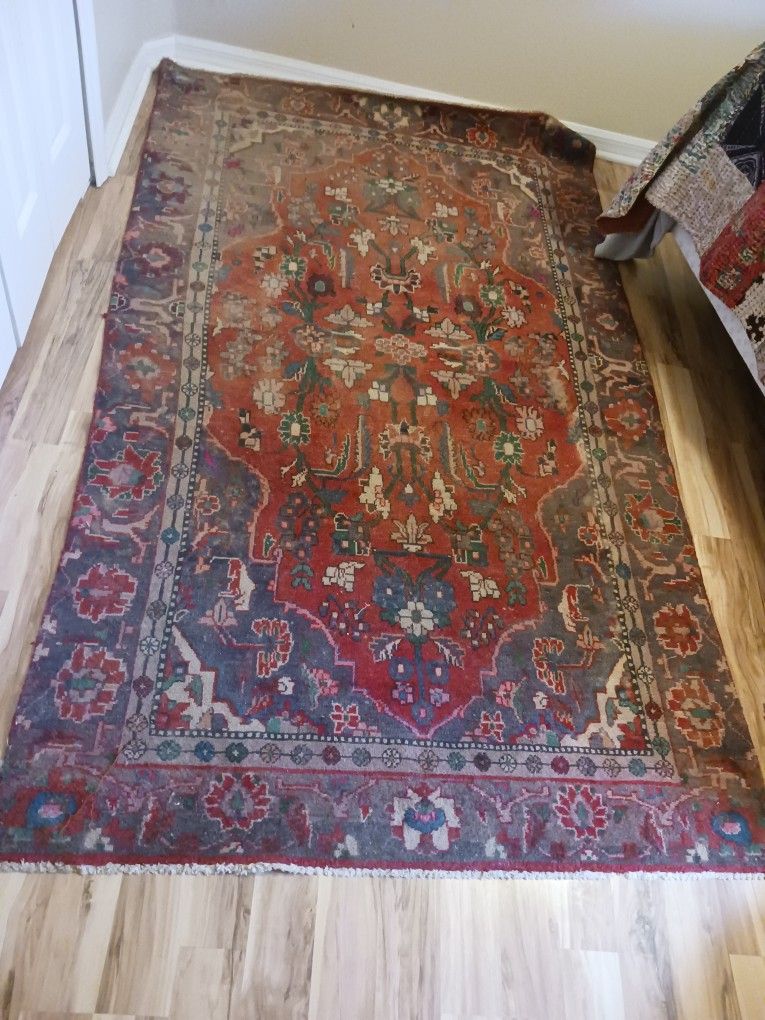 ANTIQUE RUG