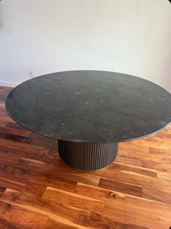 Finnley Round Dining Table