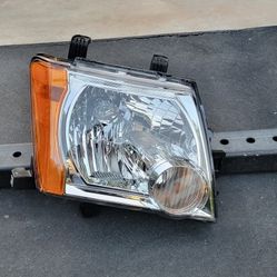 Nissan Xterra Passenger Side Headlight
