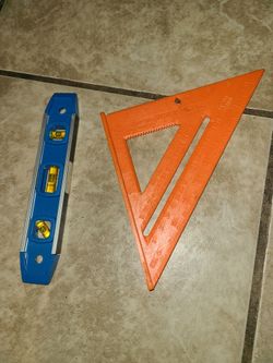 SPEED SQUARES EMPIRE 9 INCH KEVEL TOOLS HARDLY NEVER USED.. SE HABLA ESPANOL.. CHECK OUT MY PAGE FOR MORE..