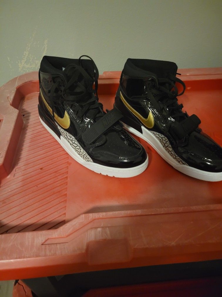 Jordan Patent Leather Flights Size 12