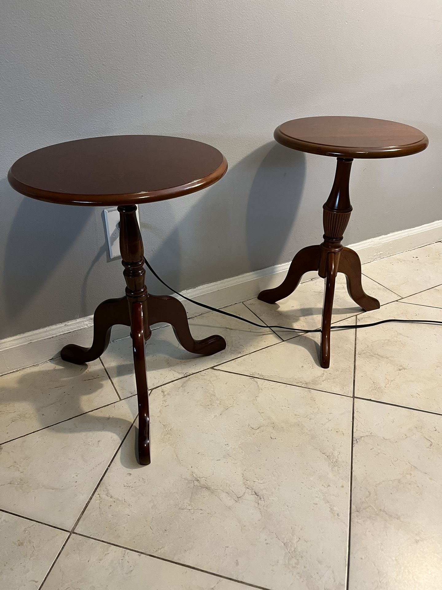 2 Vintage Bombay Small Side Tables