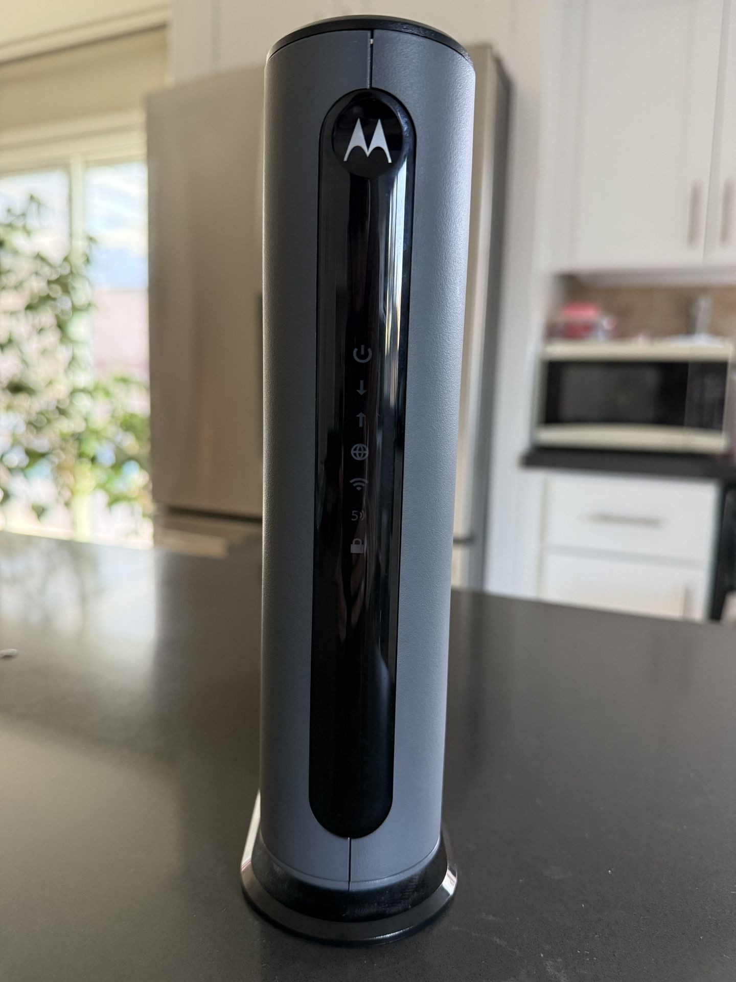 Motorola MG7700 Modem WiFi Router Combo with Power Boost