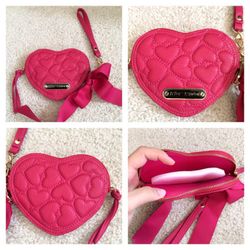 ️️Authentic Betsey Johnson leather wristlet