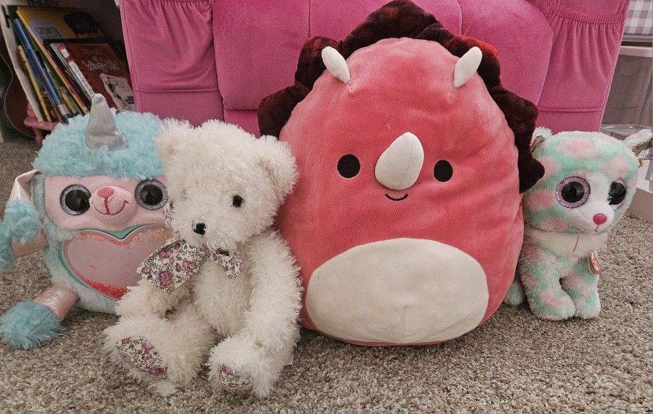 Lot Of Stuffed Animals