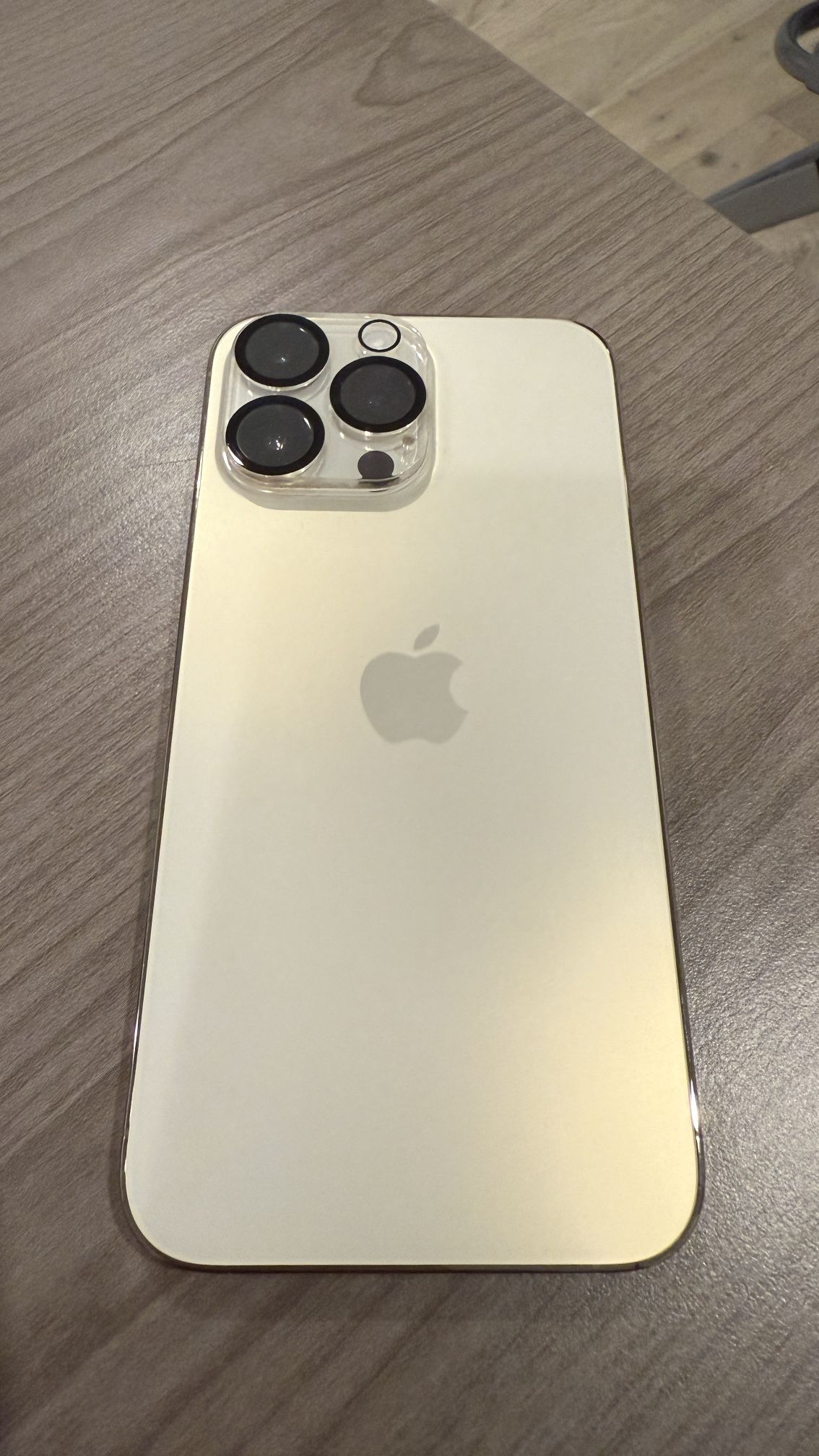 iPhone 14 Pro Max Golden, Unlocked, 128G, Looks New