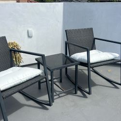 Gorgeous Patio Set with Coffee glass top Table - Like New!