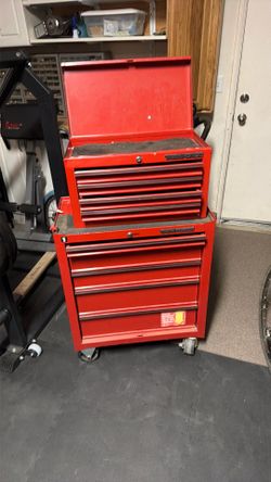 Rolling Tool chest with matching toolbox
