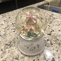 Musical Snow Globe