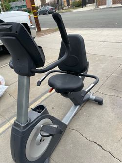 FreeMotion 350R Recumbent Exercise Bike – Adjustable Resistance & Digital Display