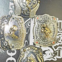 Hebillas vaqueras. Excelente calida.