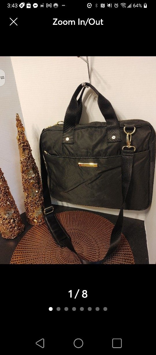 Victoria's Secret Attache