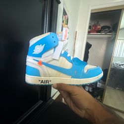 OFF WHITE UNC 1 SIZE 13 USED