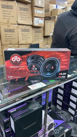 pair of speakers brand new closeout
