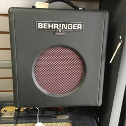 Behringer 120v Guitar Amp