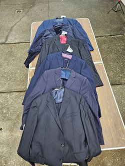 7 used brand name suits.. size 44R