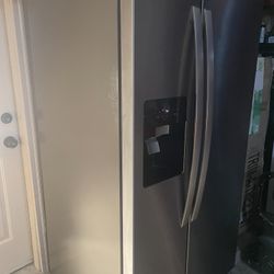 WhirlPool Fridge